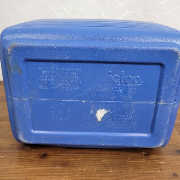 Vintage MiniMate By Igloo White Blue Purple Push Button Cooler Lunch Box - Picture 4 of 7